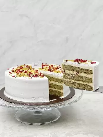 SPECIAL PISTACHIO WHITE CHOCOLATE CAKE